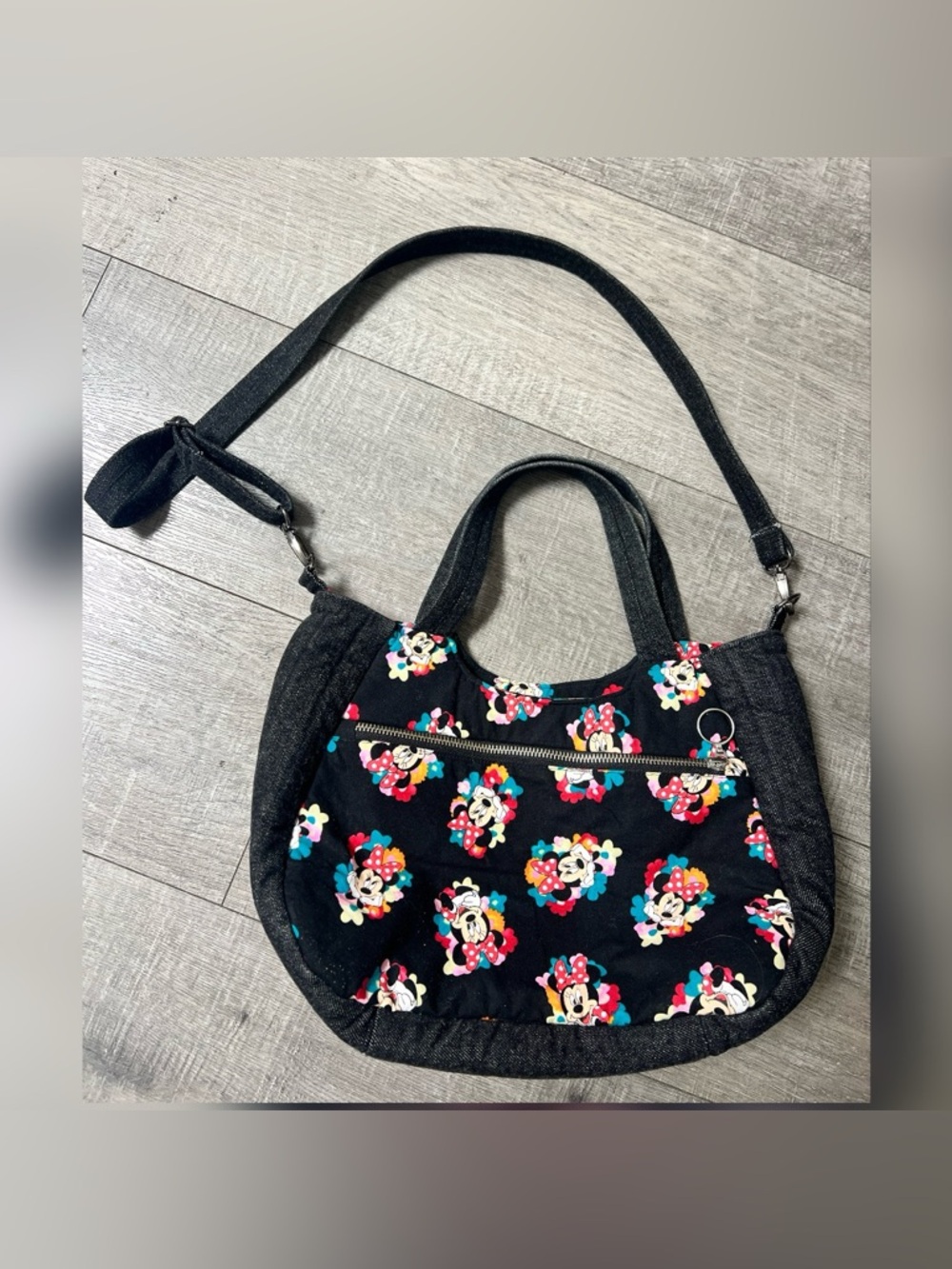 Disney Parks Minnie Mouse
Everyday Crossbody Bag
